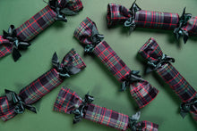 Load image into Gallery viewer, Luxury reusable Christmas crackers
