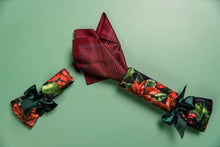 Load image into Gallery viewer, Luxury xmas cracker with silk handkerchief inside