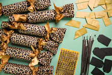 Load image into Gallery viewer, Set of Kaneo reusable xmas crackers and accessories